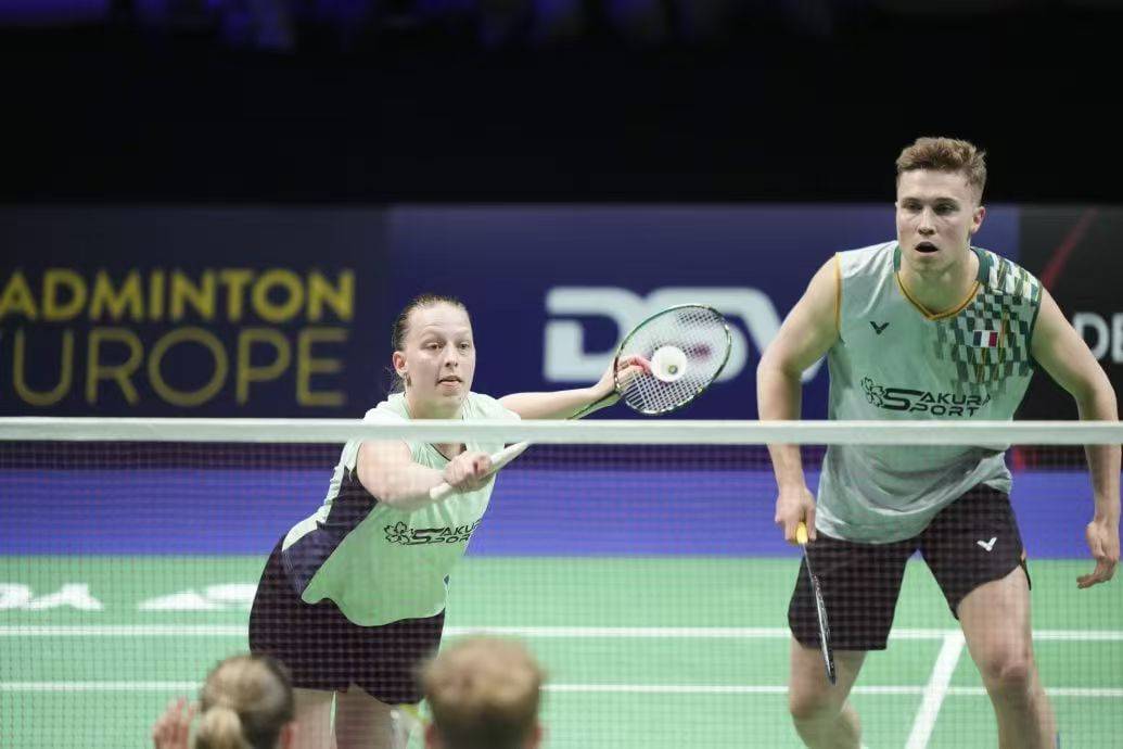 丹麦羽毛球队碾压英格兰羽毛球队，戴资颖绝境逆转