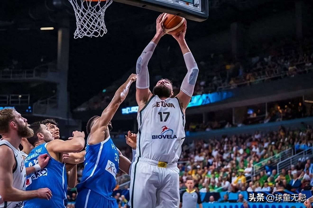 关于球星爆发！篮球赛场再现神级操作的信息