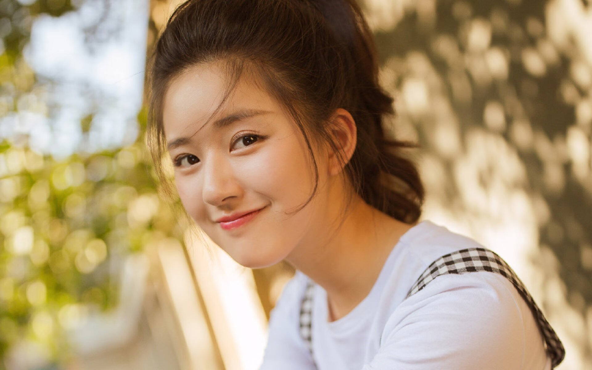 征服英吉利海峡，德布劳内的唯一性，在不存在的对决中绽放